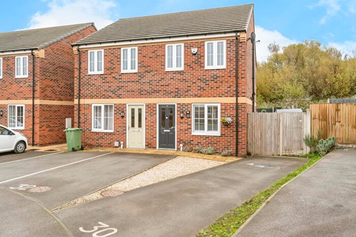 2 Bedroom Semi Detached House For Sale In Well Hill Drive, Harworth, Doncaster, DN11