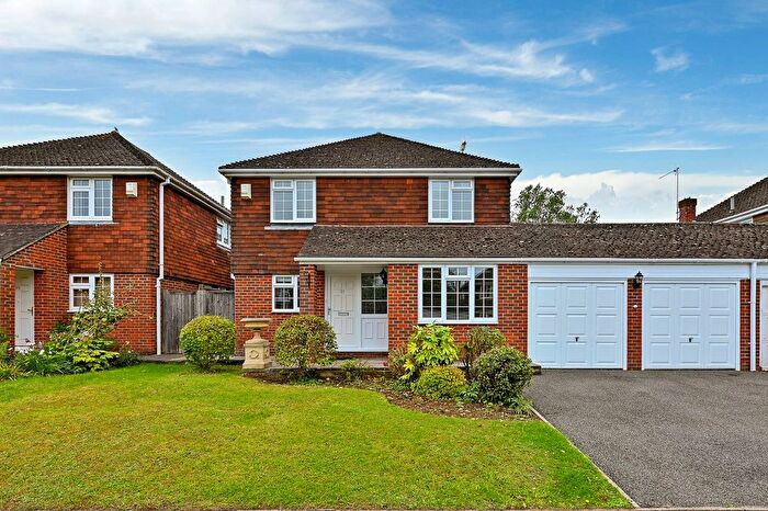 4 Bedroom Link Detached House To Rent In Knights Templar Way, High Wycombe, Buckinghamshire, HP11