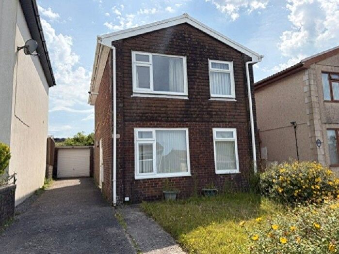 3 Bedroom Detached House For Sale In Greenwood Drive, Cimla, Neath, Neath Port Talbot., SA11