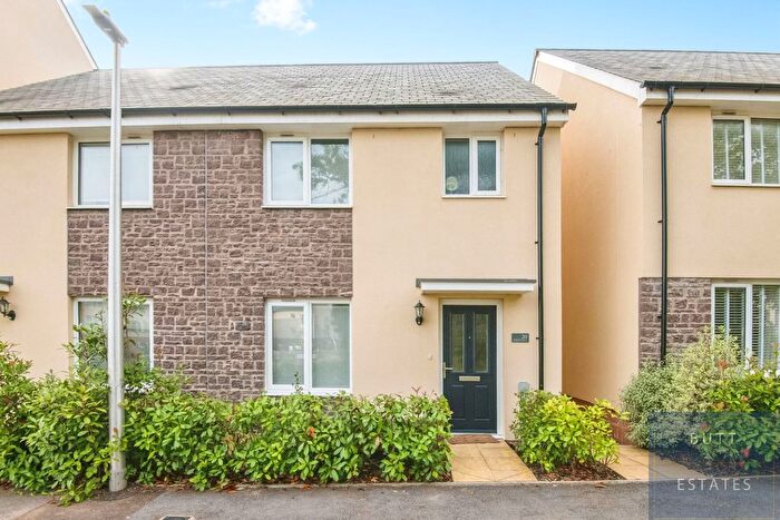 3 Bedroom Semi-Detached House For Sale In Barling Walk, Exeter, EX5