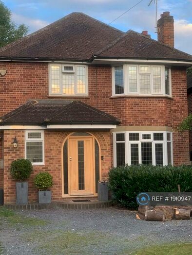 4 Bedroom Detached House To Rent In Ellington Rd - River Thames, Maidenhead, SL6