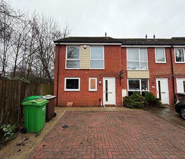 3 Bedroom End Of Terrace House For Sale In Kendale Grove, Nottingham, NG3