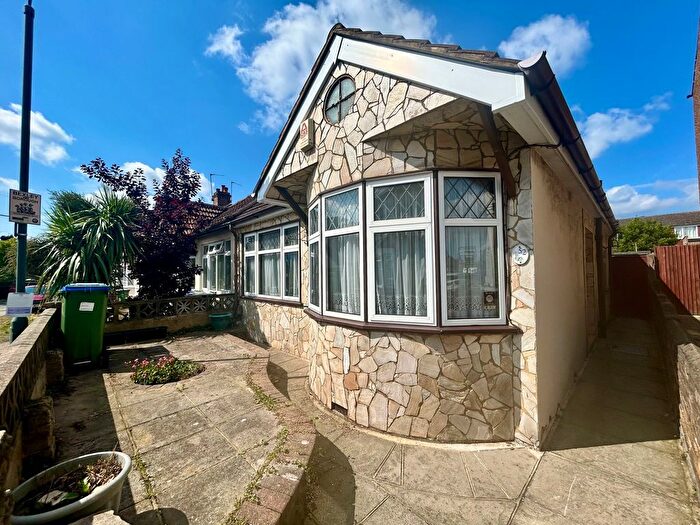 2 Bedroom Semi-Detached Bungalow To Rent In Harold Avenue, Belvedere, DA17