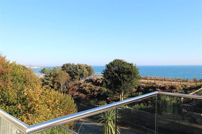 Flat To Rent In Studland Dene, Studland Road, BH4