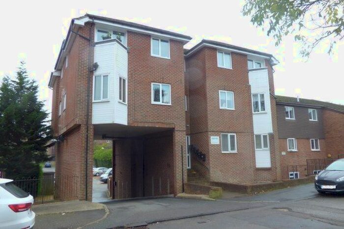 1 Bedroom Flat To Rent In Harold House, Tunbridge Wells, TN2