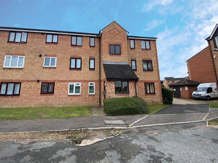 1 Bedroom Flat To Rent In Danbury Crescent, South Ockendon, Essex, RM15