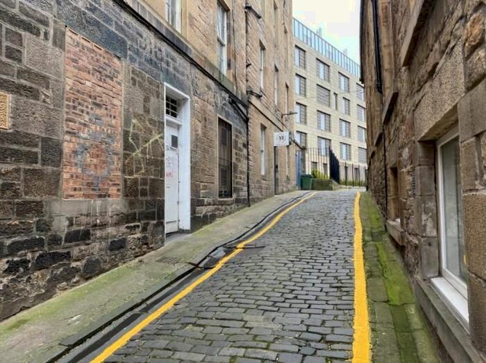1 Bedroom Flat To Rent In Broughton Street, Edinburgh, EH1