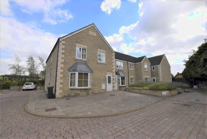 2 Bedroom Flat To Rent In Hatters Close, Winterbourne, Bristol, Gloucestershire, BS36