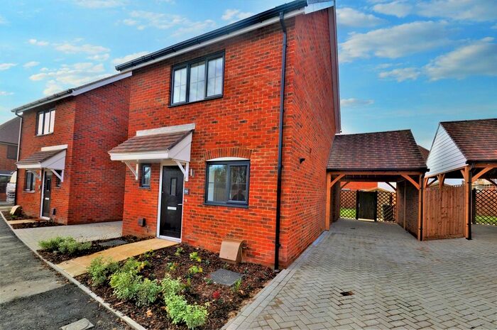 2 Bedroom Detached House To Rent In Honeysuckle Avenue, Willesborough, TN24