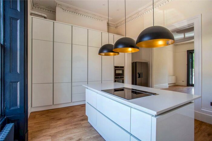 5 Bedroom Terraced House To Rent In Pittville Lawn, Cheltenham, Gloucestershire, GL52