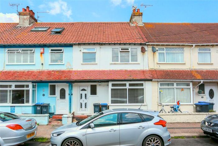 3 Bedroom Terraced House To Rent In Gordon Road, Fishersgate, East Sussex, BN41