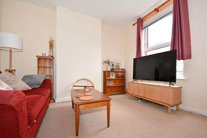 2 Bedroom Terraced House For Sale In Cherry Street, Warwick, CV34