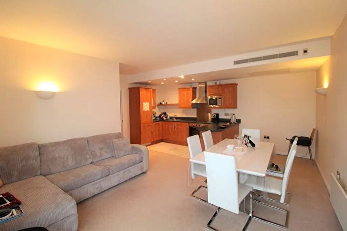 2 Bedroom Flat To Rent In Great Dover Street, London, SE1