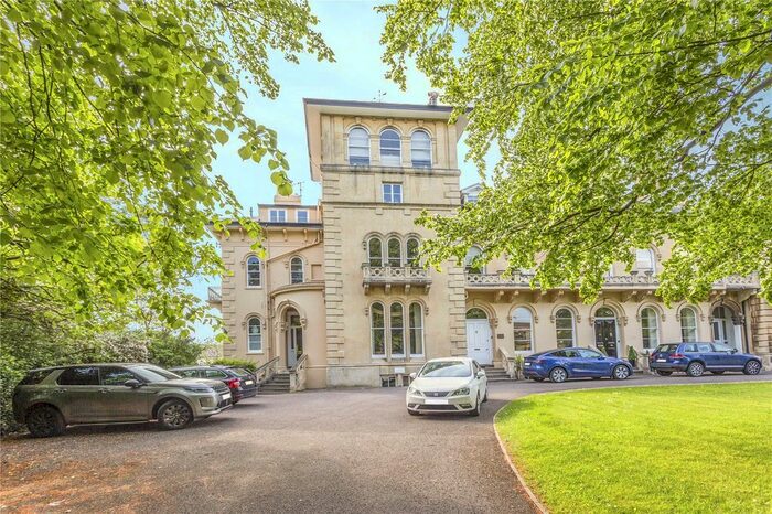3 Bedroom Flat To Rent In Lypiatt Terrace, Cheltenham, Gloucestershire, GL50
