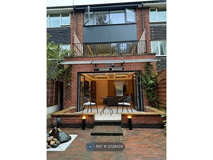 3 Bedroom Terraced House To Rent In Didsbury, Manchester, M20
