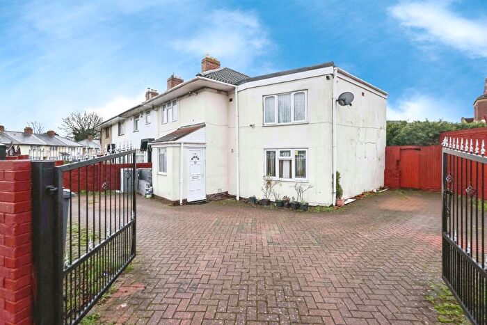 4 Bedroom End Of Terrace House For Sale In Gospel Farm Road, Birmingham, B27