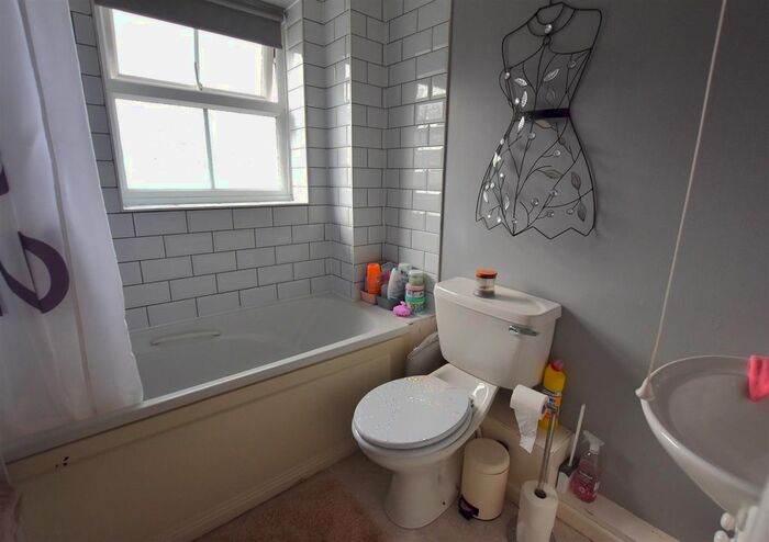 3 Bedroom Detached House For Sale In Gores Park, High Littleton, Bristol, BS39