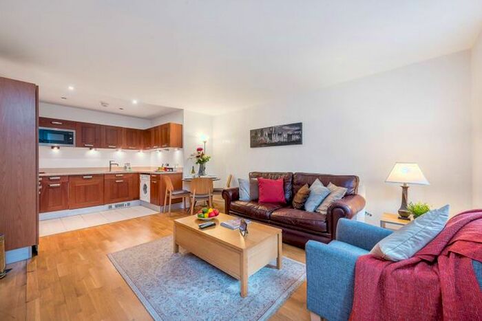 2 Bedroom Flat To Rent In St Edmunds Terrace, St John's Wood, London, NW8