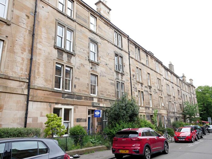 3 Bedroom Flat To Rent In Livingstone Place, Newington, Edinburgh, EH9