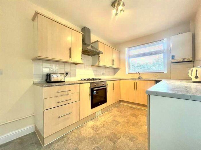 3 Bedroom Terraced House To Rent In Percival Road, Enfield, EN1