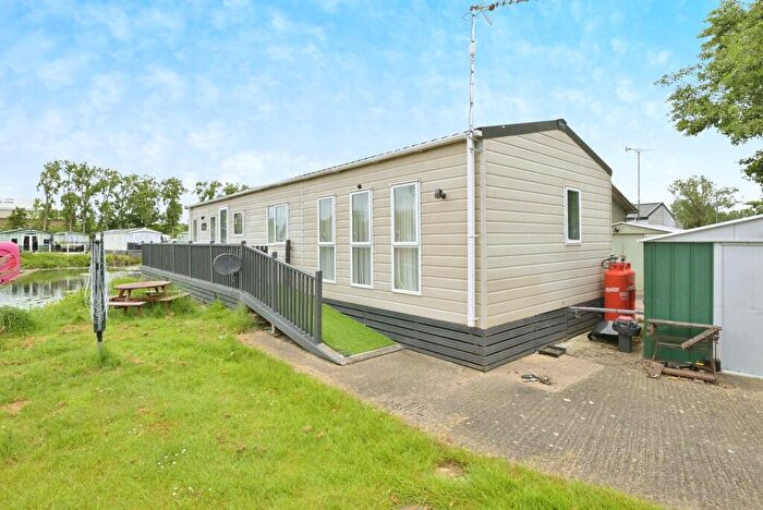 2 Bedroom Detached House For Sale In Billing Aquadrome, Great Billing, Northampton, NN3