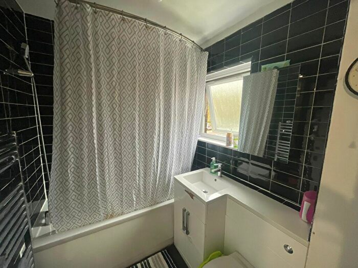 3 Bedroom Terraced House For Sale In Dell Crescent, Northampton, NN3