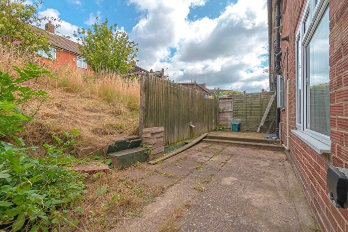 2 Bedroom End Terrace House For Sale In George Gurr Crescent, Folkestone, CT19