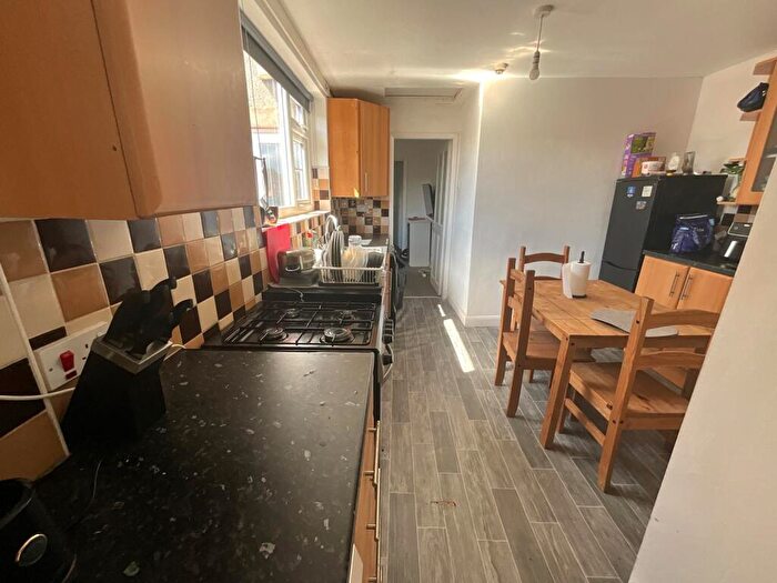 Flat To Rent In Gregory Boulevard, Nottingham, NG7