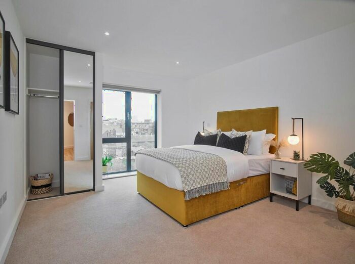 2 Bedroom Apartment To Rent In Roden Street, Ilford, London, IG1