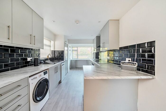 4 Bedroom Detached House To Rent In Between Streets, Cobham, KT11