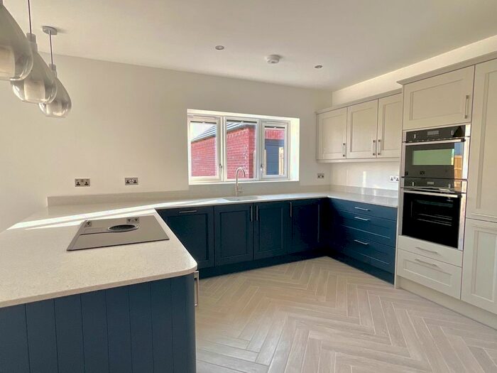 2 Bedroom Detached Bungalow For Sale In Nuttall Close, Yelvertoft, NN6
