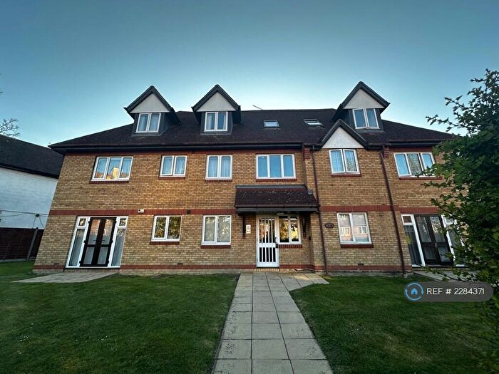 2 Bedroom Flat To Rent In Manor Drive, Wembley Park, HA9