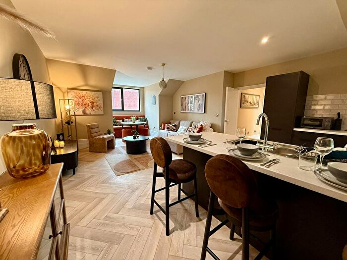 2 Bedroom Flat To Rent In Monarch House, WF1