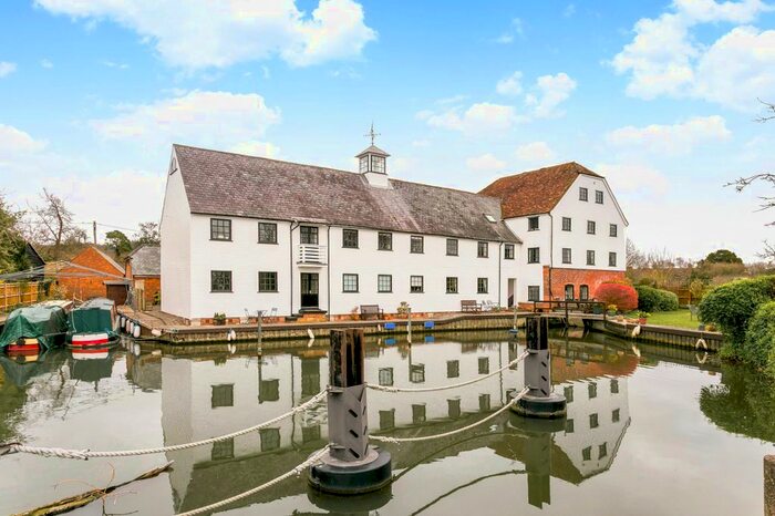 2 Bedroom Flat To Rent In Hambleden Mill, Hambleden RG9