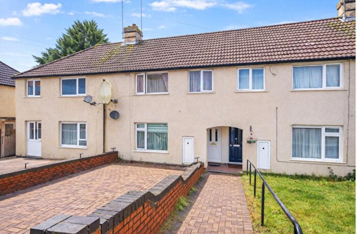 3 Bedroom Terraced House For Sale In Dellfield, St. Albans, Hertfordshire, AL1