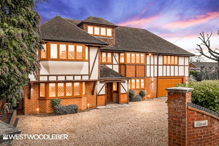 7 Bedroom Detached House For Sale In Park Lane, Broxbourne, EN10