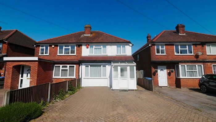 3 Bedroom Semi-Detached House For Sale In Crawford Road, Hatfield, AL10