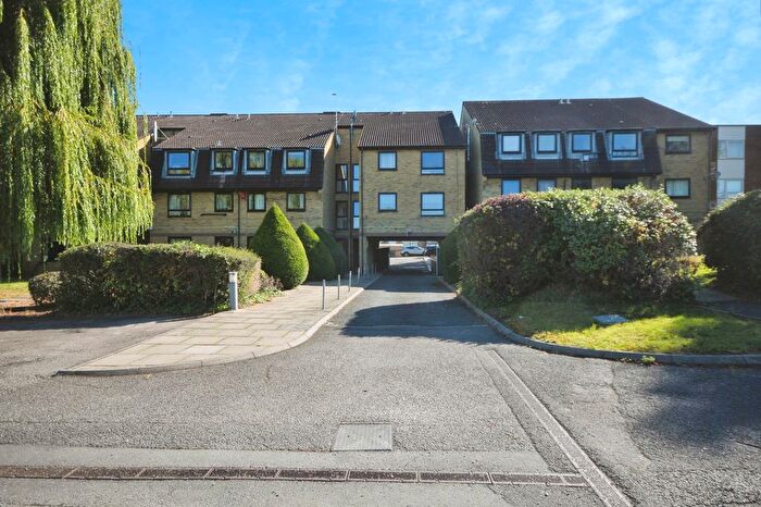 2 Bedroom Flat For Sale In Howard Road, London, SE25