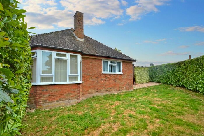 3 Bedroom Detached Bungalow To Rent In Castle Gardens, London Road, Arundel, BN18