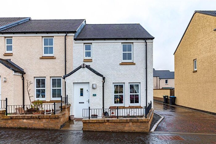 3 Bedroom End Terrace House For Sale In Knoll Park, Galashiels, TD1