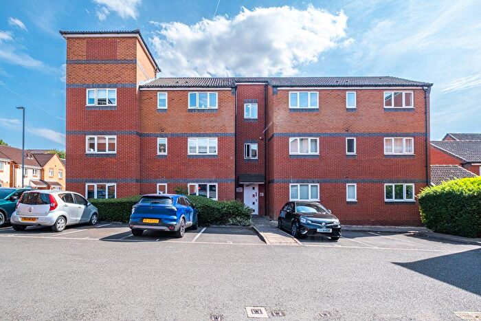 2 Bedroom Apartment For Sale In Apartment Peel Court, Wilnecote, Tamworth, B77