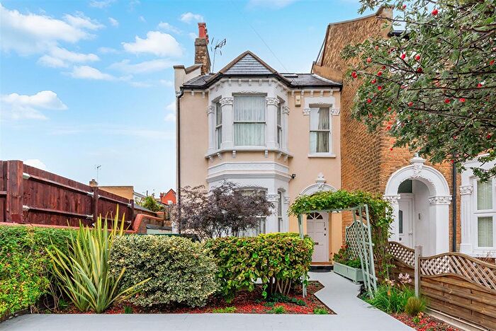 4 Bedroom Property For Sale In Alexandra Road, London, SW19