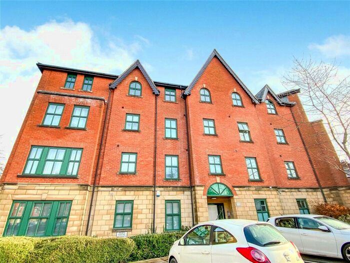 2 Bedroom Flat To Rent In Hadfield Close, Victoria Park, M14