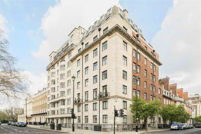 2 Bedroom Flat To Rent In Portland Place, London, W1B