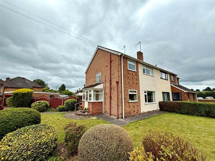 3 Bedroom Semi-Detached House For Sale In Broomfield Road, Kidderminster, Worcestershire, DY11