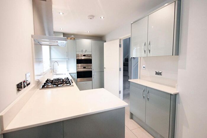 4 Bedroom End Of Terrace House For Sale In Stanhope Road, Croydon, CR0
