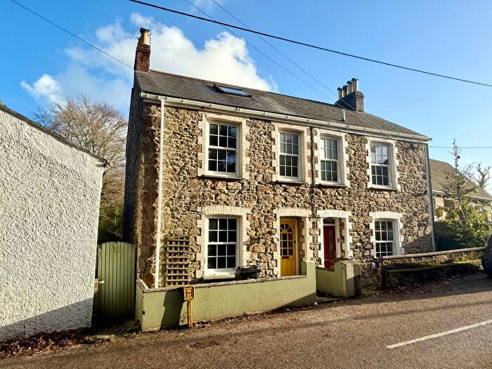 2 Bedroom Semi-Detached House For Sale In Nangitha Place, Budock Water, TR11