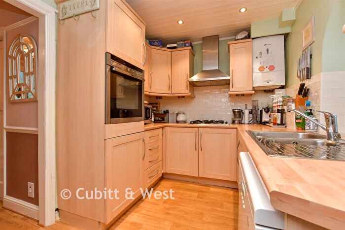 3 Bedroom Terraced House For Sale In The Glade, Shirley, Croydon, Surrey, CR0