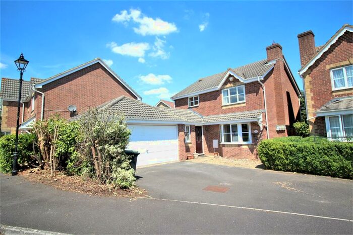 4 Bedroom Detached House To Rent In Fallow Field Close, Chippenham, SN14