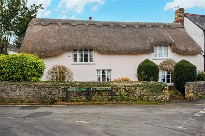 5 Bedroom Cottage To Rent In Fore Street, Kingsteignton, Newton Abbot, Devon. TQ12